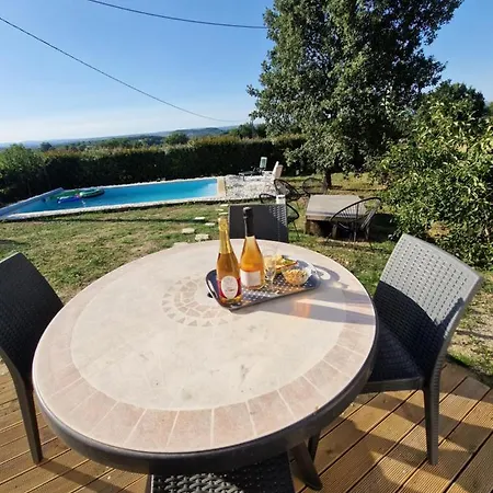 Le Saint Benoit דירה