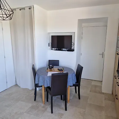 Le Saint Benoit דירה Lamillarié